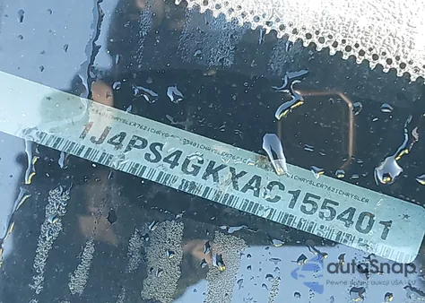 2010 Jeep Grand Cherokee Laredo from USA, damaged, VIN 1J4PS4GKXAC155401